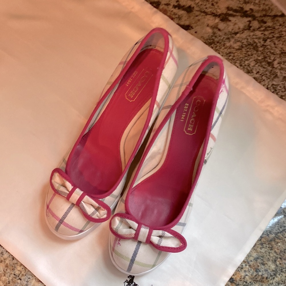 COACH tennis shoe wedges in classic multicolored tattersall tartan print. Size 8 - Picture 4 of 10
